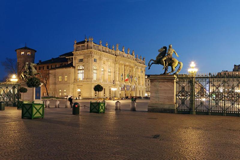 Torino Central-- Rooms And Apartments - Alba Zewnętrze zdjęcie